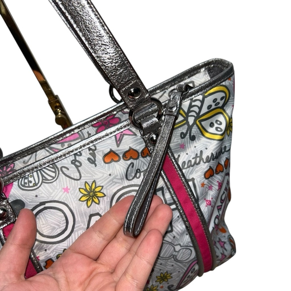 Coach Vintage Poppy Metallic Bandana Graffiti Butterfly Shoulder Bag Tote Purse - Picture 7 of 16